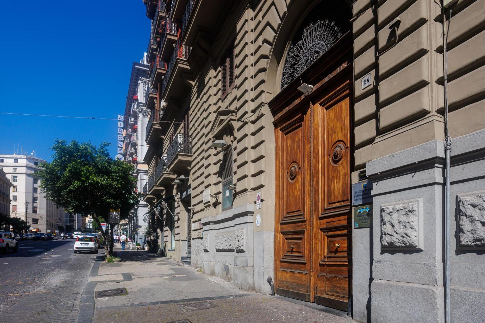 Alma Adry Bed & Breakfast Napoli Bagian luar foto